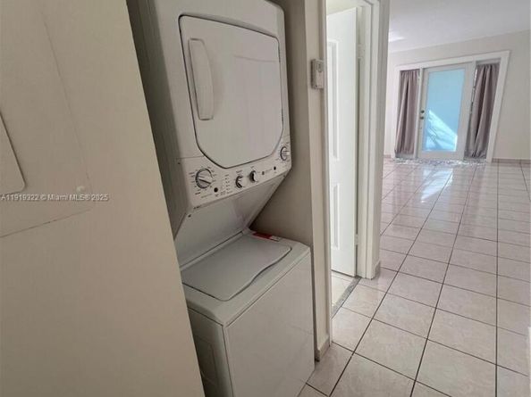 13675 SW 62nd St 1023, Miami FL 33183