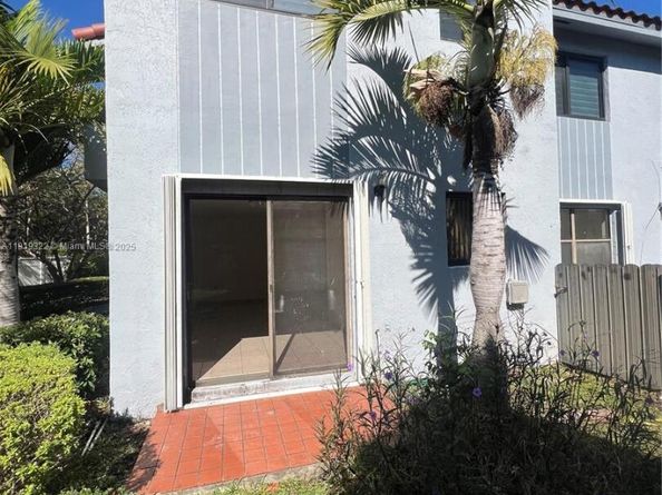 13675 SW 62nd St 1023, Miami FL 33183