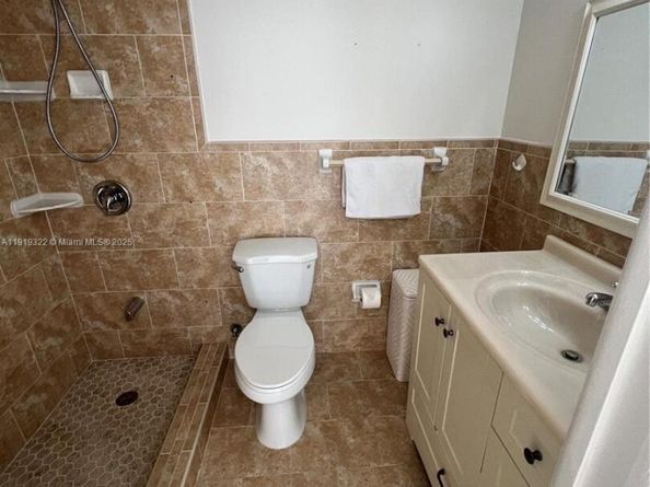 13675 SW 62nd St 1023, Miami FL 33183