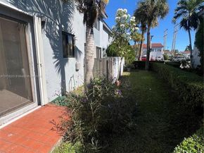 13675 SW 62nd St 1023, Miami FL 33183