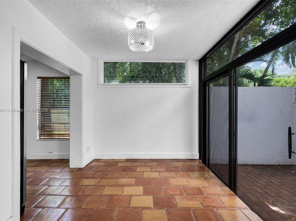 20908 Leeward Ct 2313, Aventura FL 33180