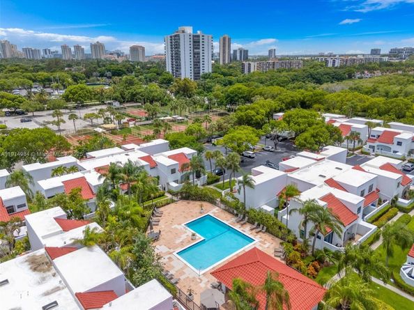 20908 Leeward Ct 2313, Aventura FL 33180