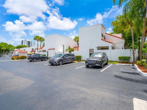 20908 Leeward Ct 2313, Aventura FL 33180