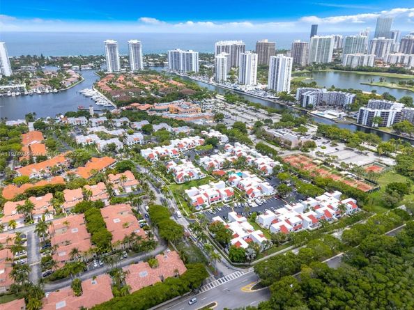 20908 Leeward Ct 2313, Aventura FL 33180