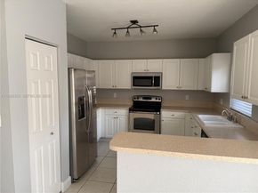 2402 NE 41st Pl, Homestead FL 33033