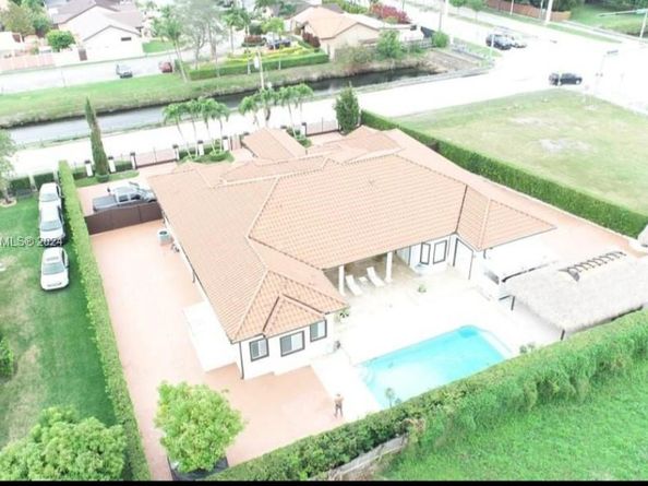 2621 SW 132nd Ave, Miami FL 33175