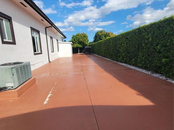 2621 SW 132nd Ave, Miami FL 33175