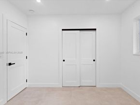 3260 NW 9th St, Miami FL 33125