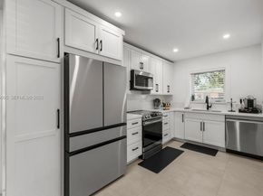 3260 NW 9th St, Miami FL 33125