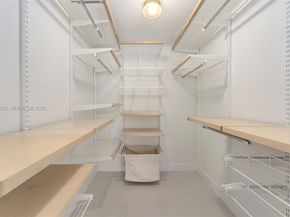 1111 SW 1st Ave 721N, Miami FL 33130