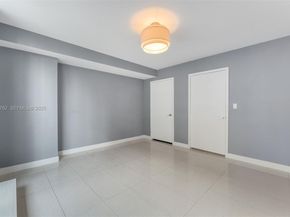 1111 SW 1st Ave 721N, Miami FL 33130