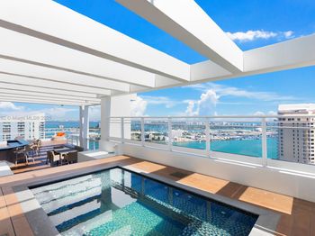 900 Brickell Key Blvd