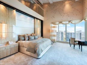 900 Brickell Key Blvd PH3403, Miami FL 33131