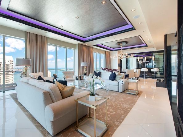 900 Brickell Key Blvd PH3403, Miami FL 33131