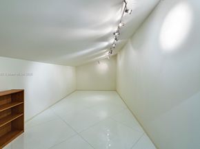 900 Brickell Key Blvd PH3403, Miami FL 33131