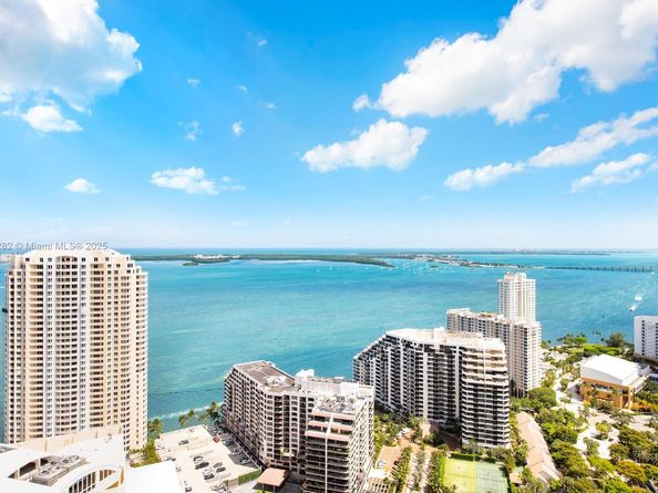 900 Brickell Key Blvd PH3403, Miami FL 33131