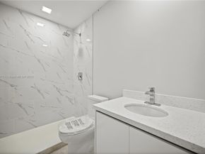 15685 SW 82nd Cir Ln 28, Miami FL 33193