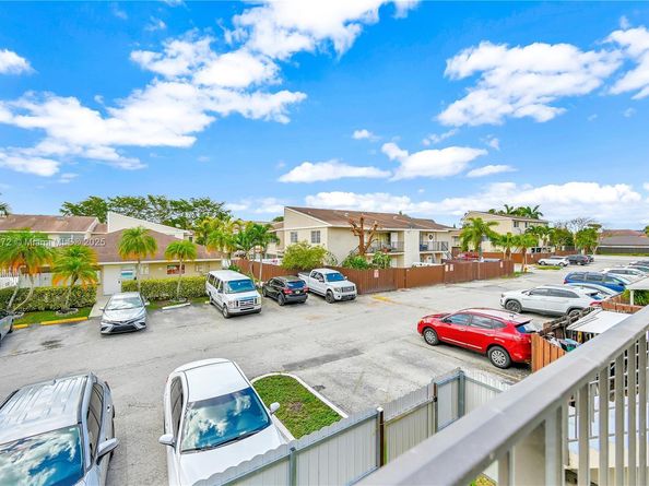 15685 SW 82nd Cir Ln 28, Miami FL 33193
