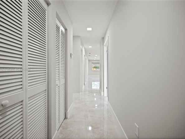 15685 SW 82nd Cir Ln 28, Miami FL 33193