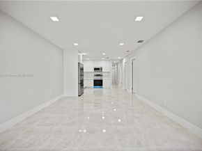 15685 SW 82nd Cir Ln 28, Miami FL 33193