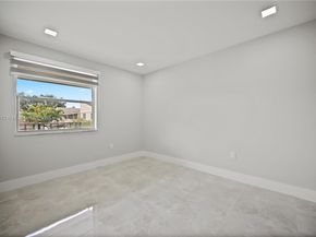 15685 SW 82nd Cir Ln 28, Miami FL 33193
