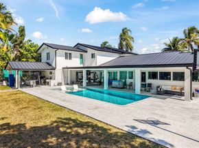 7501 SW 174th St, Palmetto Bay FL 33157