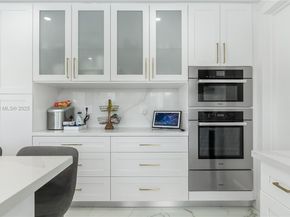 7501 SW 174th St, Palmetto Bay FL 33157