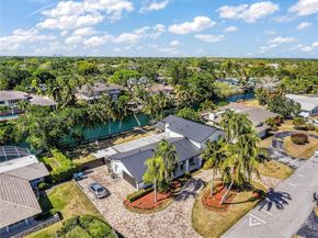 7501 SW 174th St, Palmetto Bay FL 33157