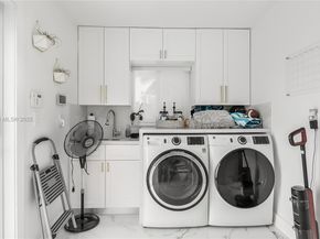 7501 SW 174th St, Palmetto Bay FL 33157