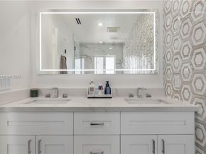 7501 SW 174th St, Palmetto Bay FL 33157