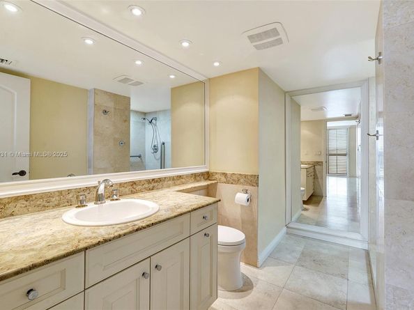19667 Turnberry Way 16GR, Aventura FL 33180