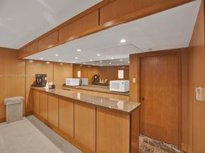 19667 Turnberry Way 16GR, Aventura FL 33180