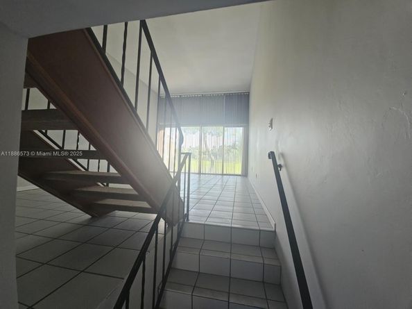 6782 Brookline Dr 6782, Hialeah FL 33015