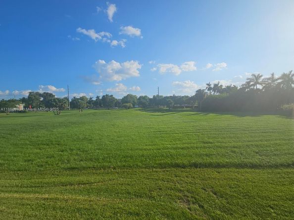 6782 Brookline Dr 6782, Hialeah FL 33015