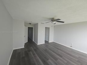 6782 Brookline Dr 6782, Hialeah FL 33015