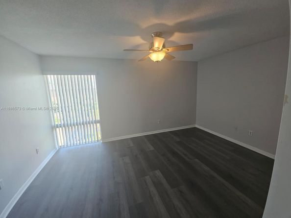 6782 Brookline Dr 6782, Hialeah FL 33015