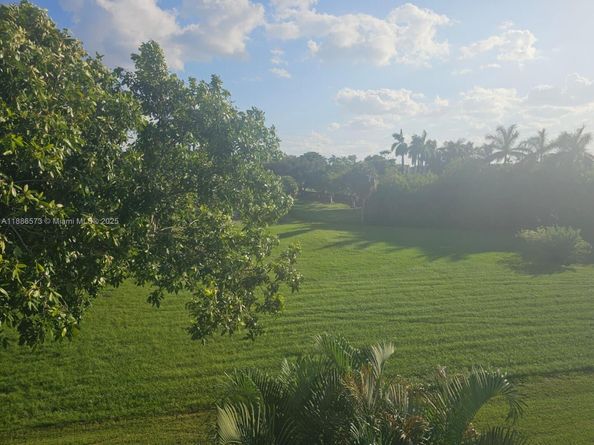 6782 Brookline Dr 6782, Hialeah FL 33015