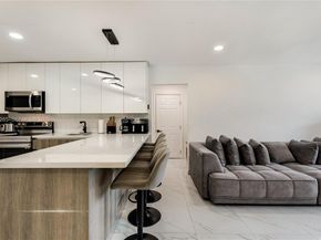 5635 Pierce St, Hollywood FL 33021
