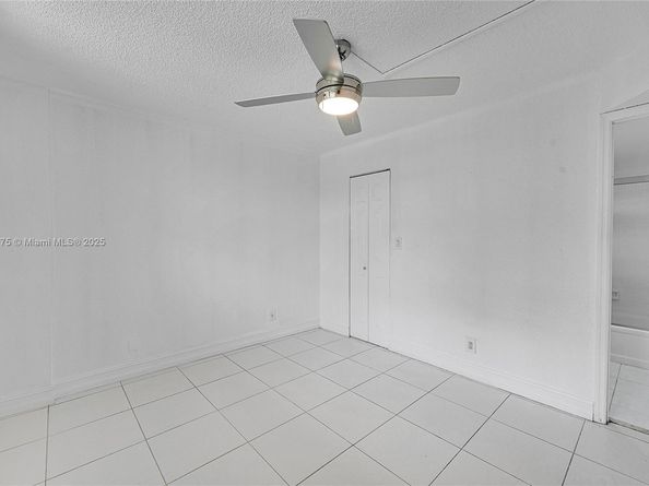 112 S Royal Park Dr 1C, Oakland Park FL 33309