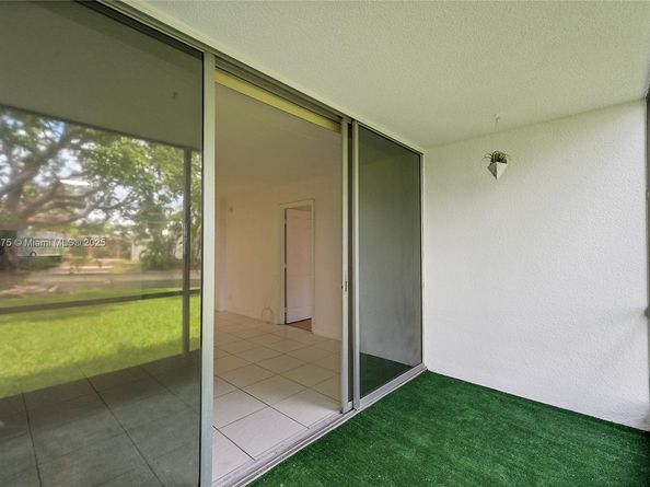 112 S Royal Park Dr 1C, Oakland Park FL 33309