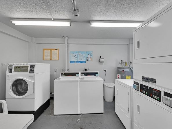 112 S Royal Park Dr 1C, Oakland Park FL 33309