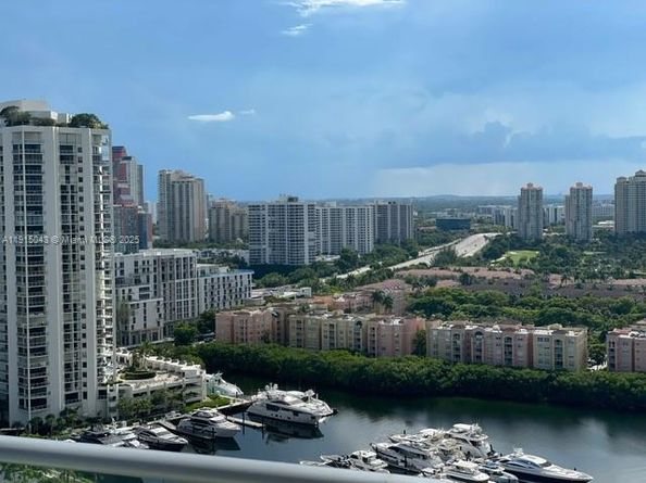 19707 W Turnberry Way 26D, Aventura FL 33180