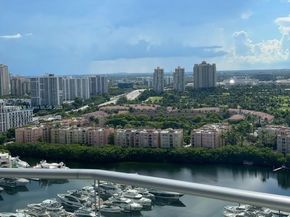 19707 W Turnberry Way 26D, Aventura FL 33180