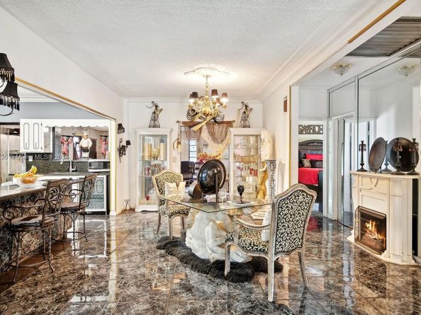 469 NW 69th St, Miami FL 33150