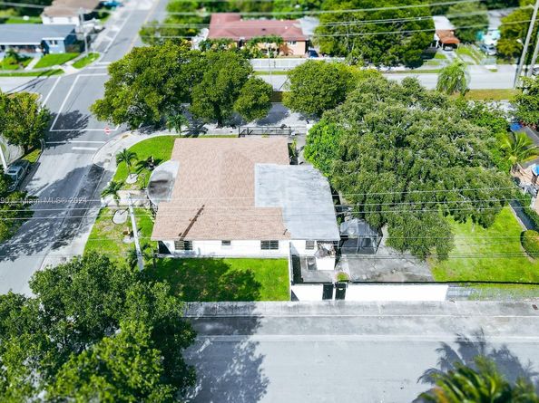 469 NW 69th St, Miami FL 33150
