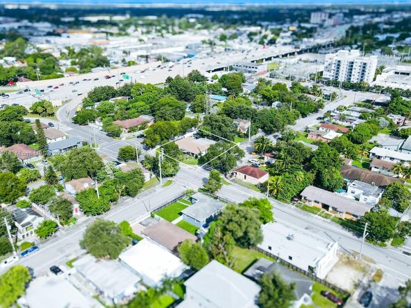 469 NW 69th St, Miami FL 33150