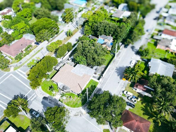 469 NW 69th St, Miami FL 33150