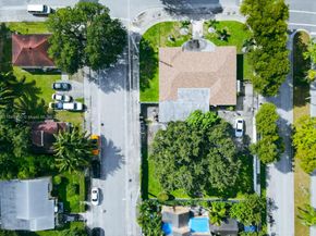 469 NW 69th St, Miami FL 33150