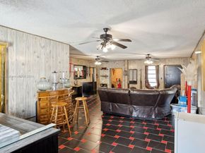 469 NW 69th St, Miami FL 33150