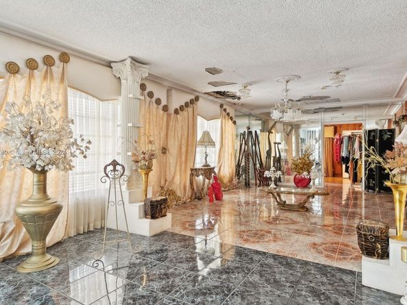469 NW 69th St, Miami FL 33150